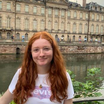 Babysitter in Dachstein: Maéva