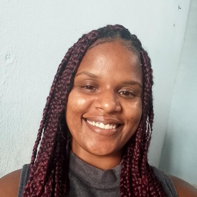 Babá em Recife: Ester