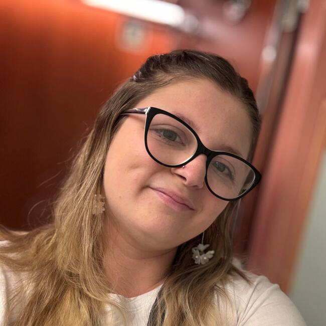 Babysitter in Central Coast: Kara