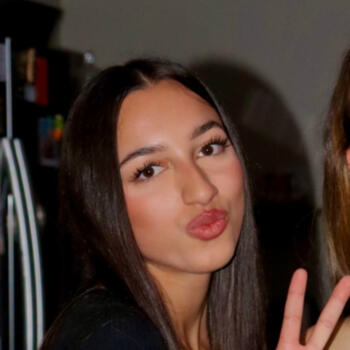 Babysitter in Tignieu: Louna