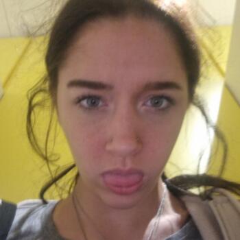 Babysitter in Wakefield: Kacey