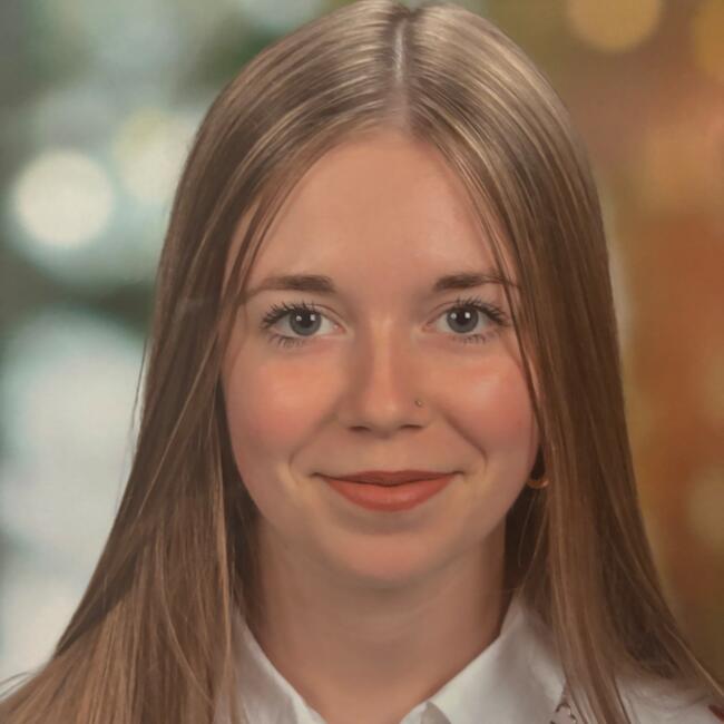 Babysitter in Calais: Marion