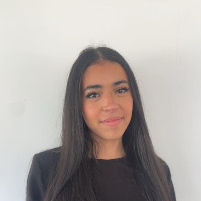 Babysitter in Saint-Rambert-d'Albon: Lina