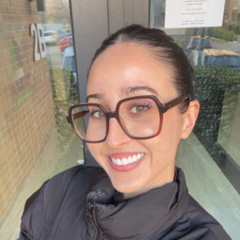 Babysitter Oradea: Kenza