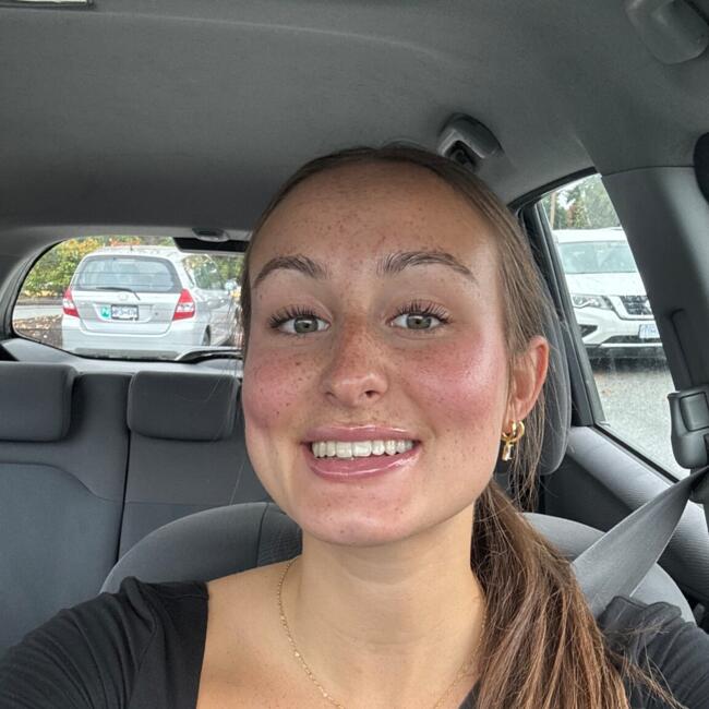 Baby-sitter in Nanaimo: Maggie