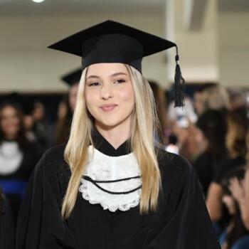 Babysitter in Uberlândia: Lais