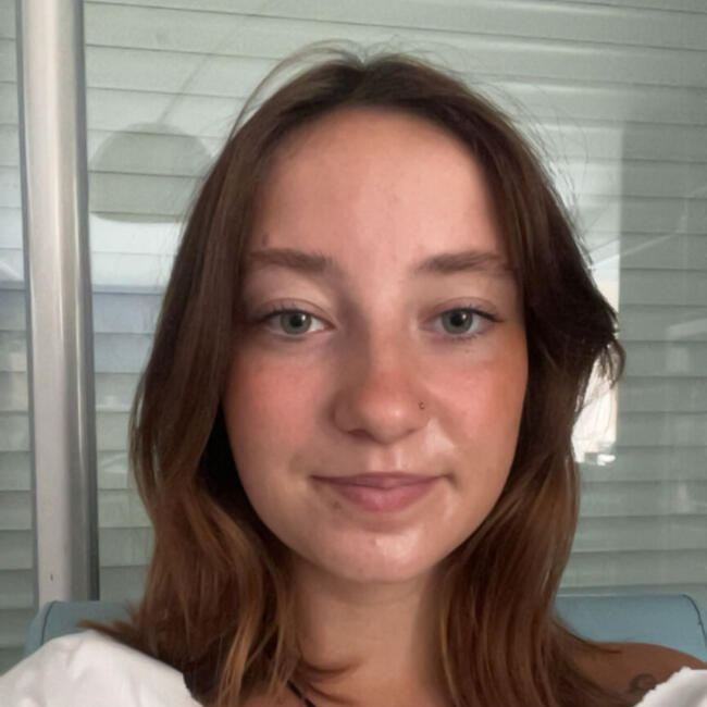 Babysitter in Lyon: Lily
