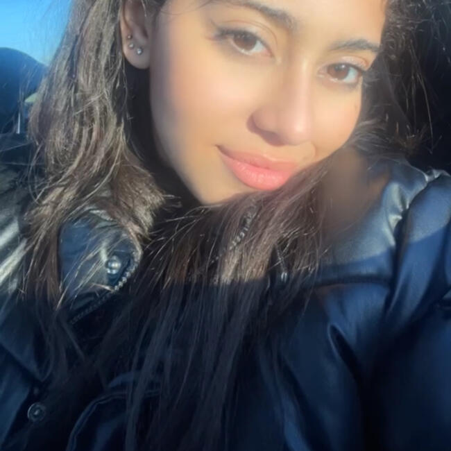 Babysitter in Roanne: Nisrine