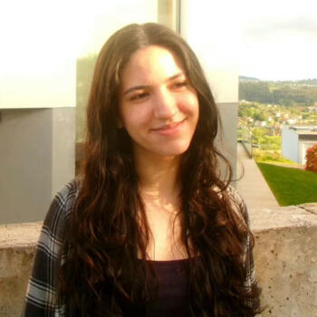 Babysitter em Santa Marta (Distrito do Porto): Letícia