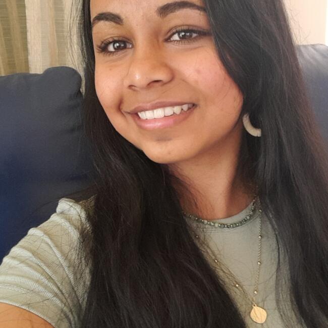 Babysitter in Melbourne: Thisagi