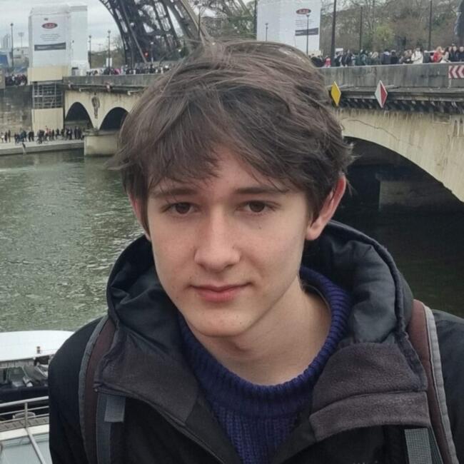 Babysitter in Paris: Paul