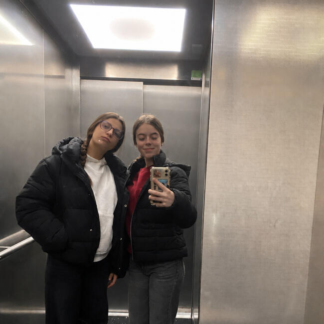 Canguro en Gijón: Yasmín y Yadhira