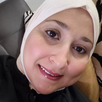 Baby-sitter in Moncton: Khouloud
