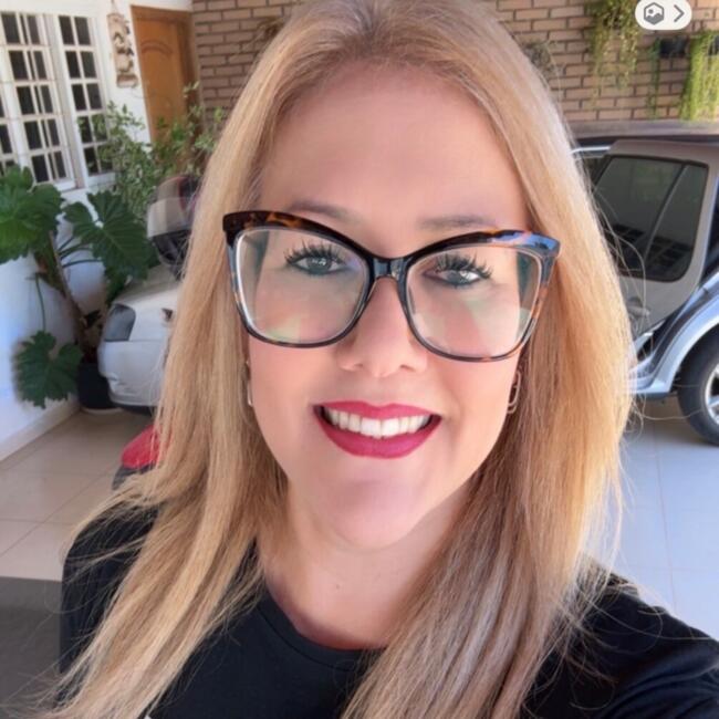 Babysitter in São José do Rio Preto: Carla