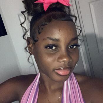 Baby-sitter Brampton: Troyaila