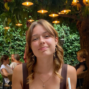 Babysitter in Vaulx-Milieu: Julie