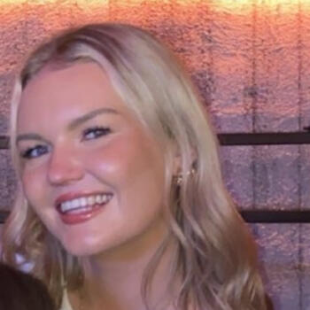 Babysitter Carragh: Lauryn