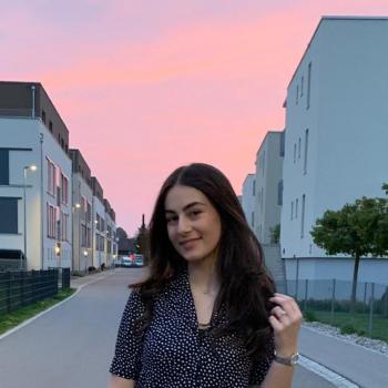 Babysitter a Köniz: Aldina