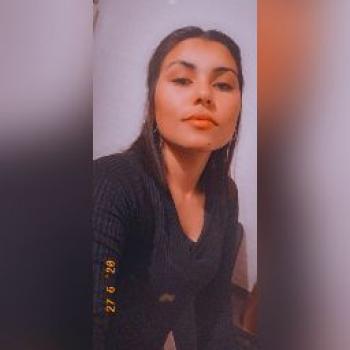 Niñera Lascano: Debi