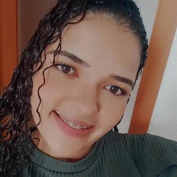 Babá em Uberlândia: Bruna