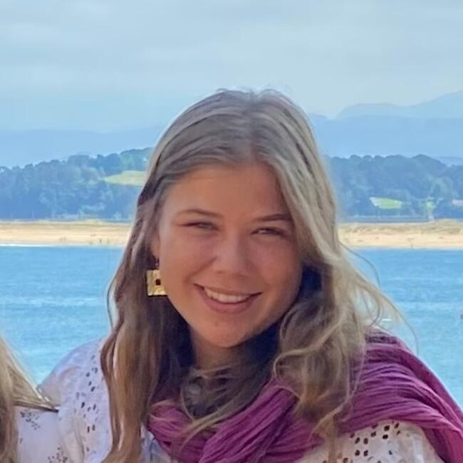 Canguro en Sevilla: Lucia