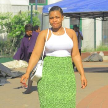 Babysitter in Berea: Sphiwe Nontokozo()