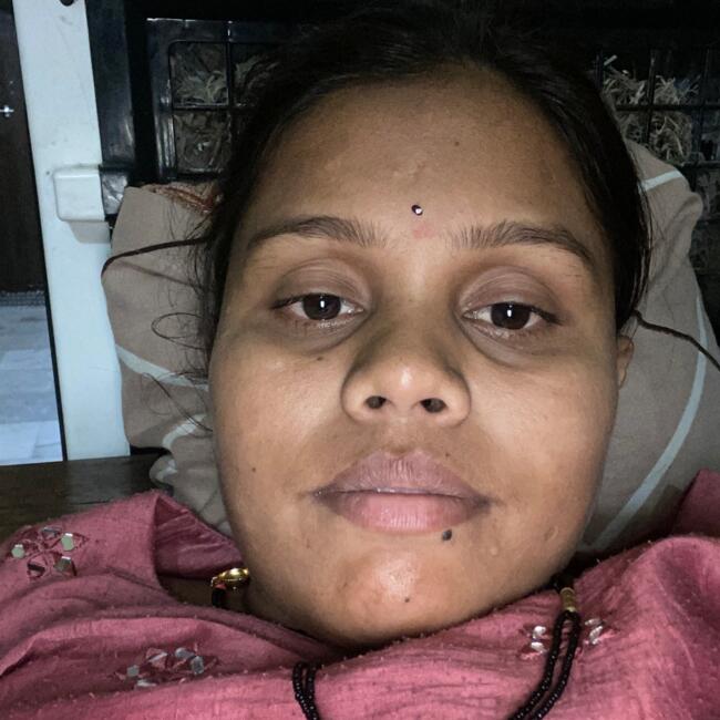 हैदराबाद में बेबीसिटर: Durga