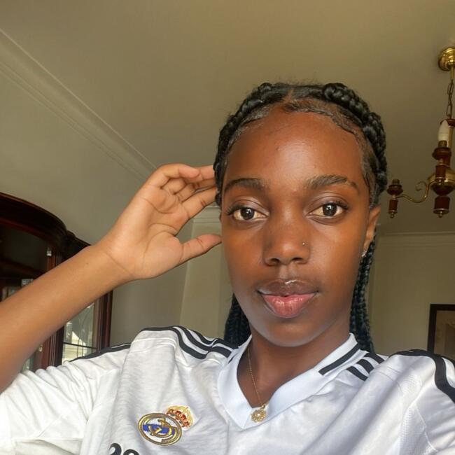 Babysitter in Cacém: Keliane