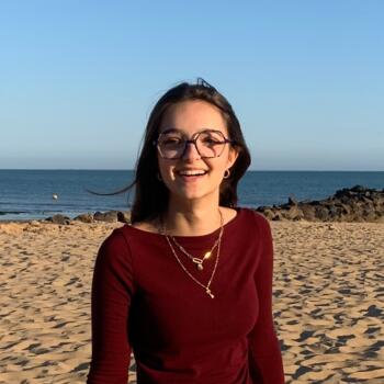 Babysitter in Les Châtelliers-Châteaumur: Salomé