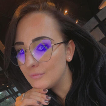 Baby-sitter in Leek: Daphne