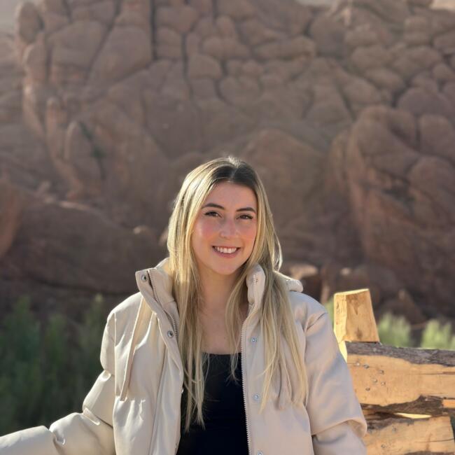 Babysitter in Barcelona: Mayara