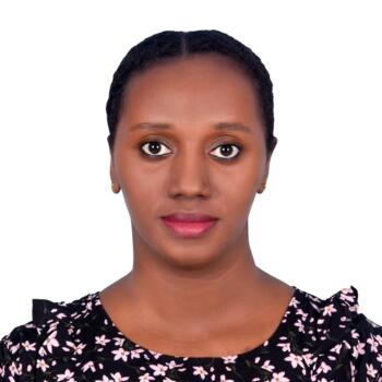 مربية أطفال في أبوظبي: Caroline