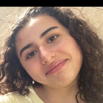 Babysitter in Toulouse: Nour