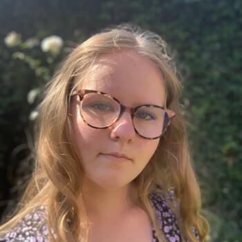 Babysitter in Bredene: Elina