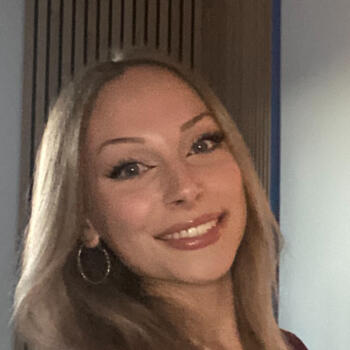 Babysitter in Saint-Avertin: Ninon