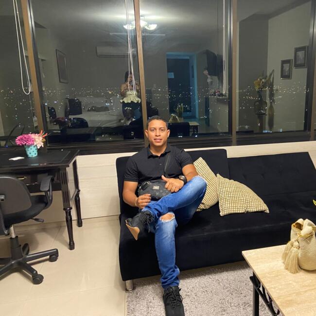 Δουλειά για babysitter στην περιοχή Santa Marta: Yessika