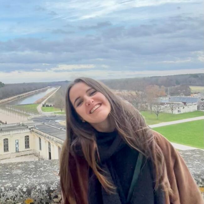 Babysitter in Nantes: Lou-Anne