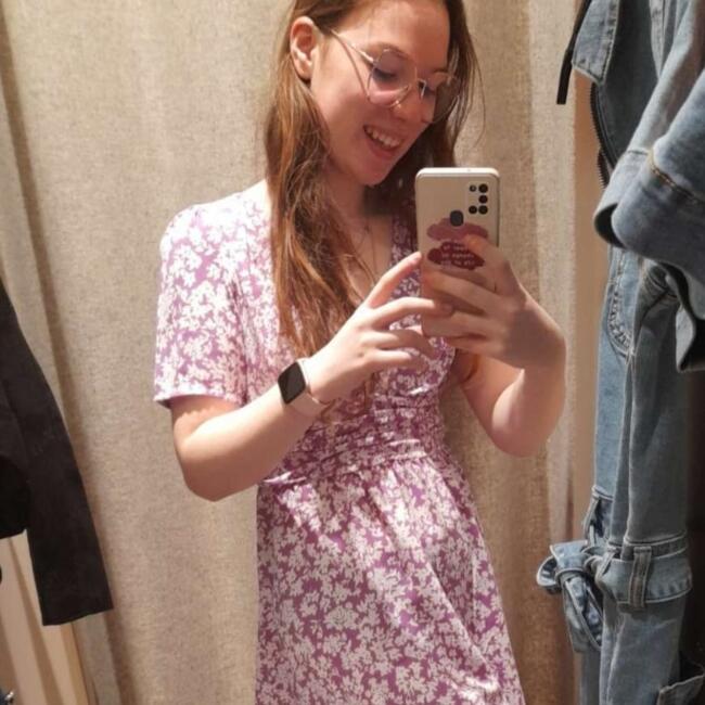 Babysitter in Hazebrouck: Lucy