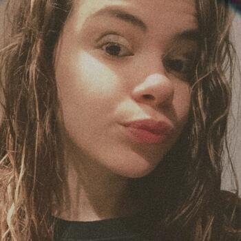 Babysitter in Huriel: Laura