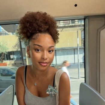 Babysitter in Saint-Denis: Namahoua