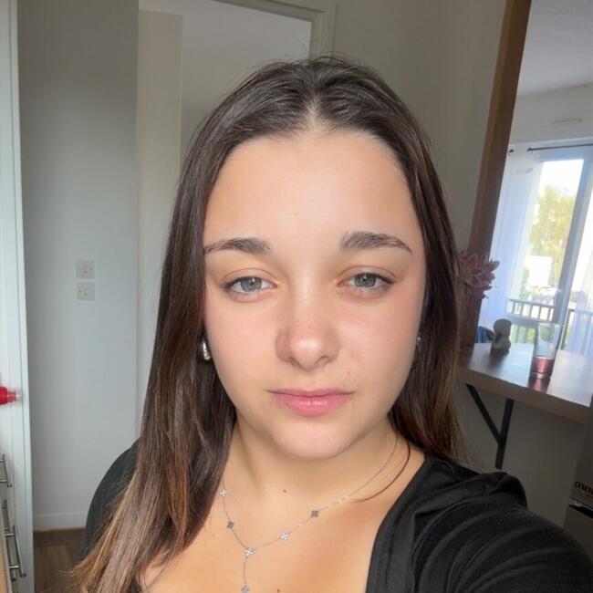 Babysitter in Maurepas: Léa