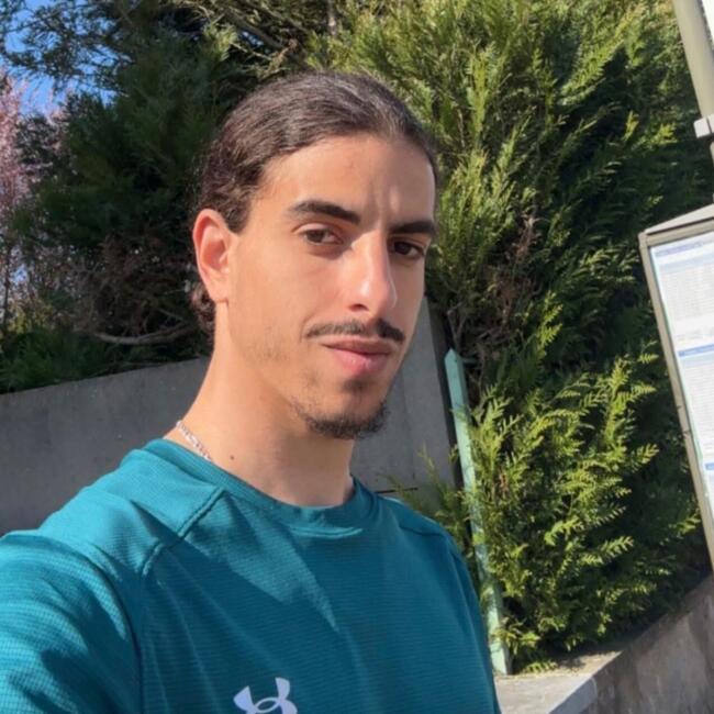 Babysitter in Les Mureaux: Raouf