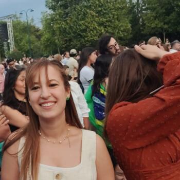 Babysitter in Villeneuve-le-Roi: Sabrina