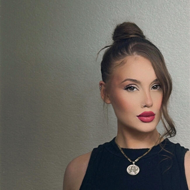 Babysitter in Lewisville: Madyson