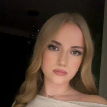 Babysitter in Charleville-Mézières: Faustine