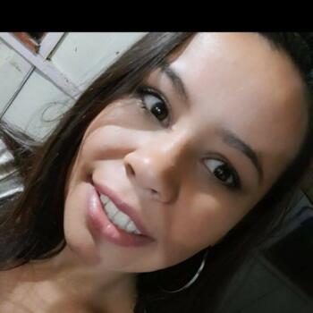 Babysitter in Curitiba: Kamila