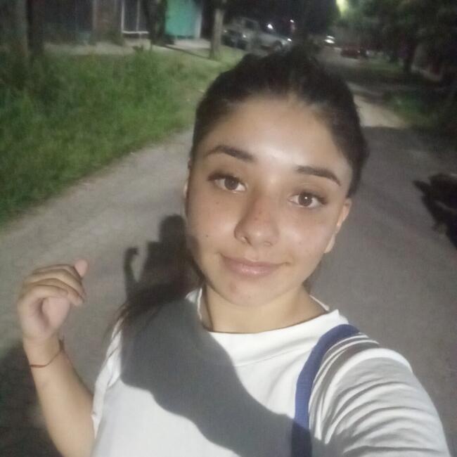 Niñera en Pilar: Ariana