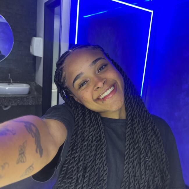 Babysitter in Tubarão: Kayla