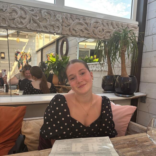 Babysitter in Dammarie-les-Lys: Leane