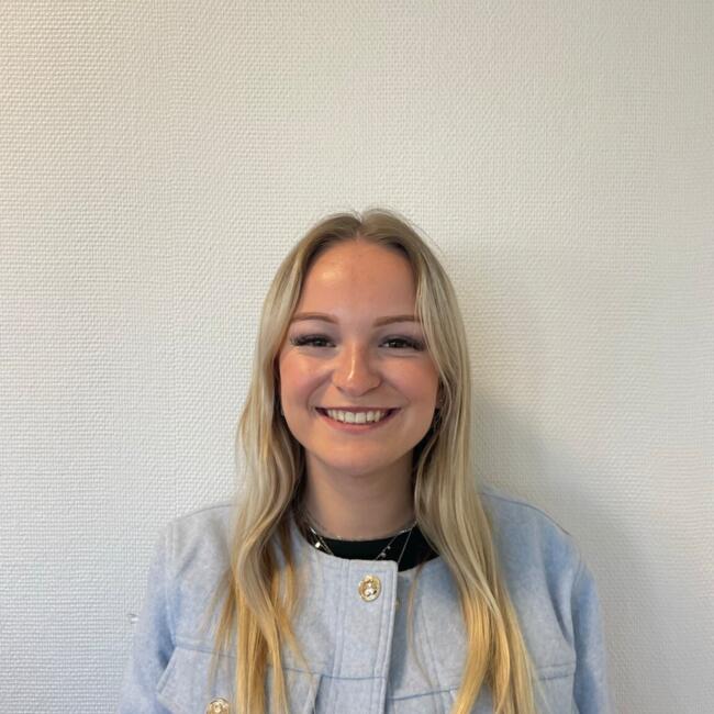 Babysitter in Badhoevedorp: Julie